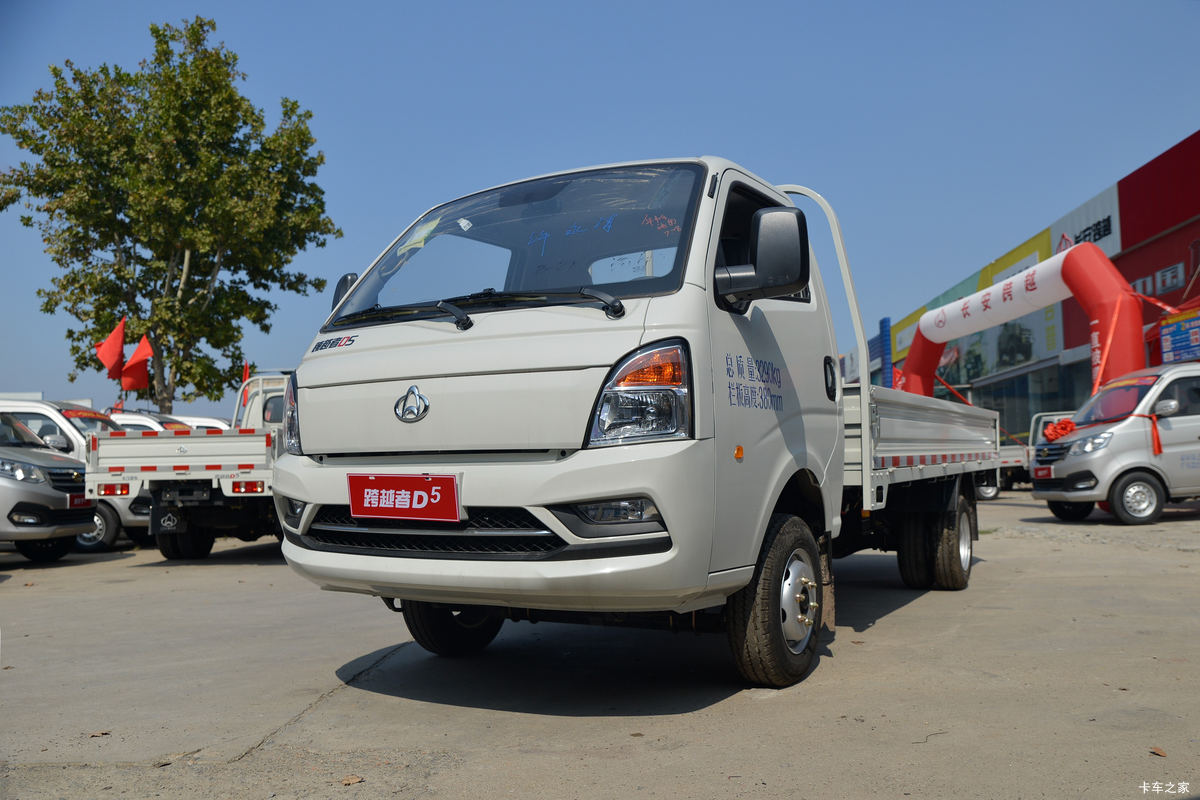 长安跨越者D5 舒适版 1.6L 122马力 3.75米单排栏板小卡(国六)