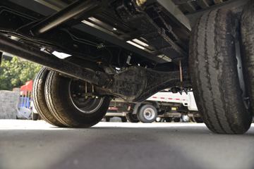 ������Խ��D5 PLUS ��׼�� 1.6L 122���� 3.75�׵�������С��(����)ͼƬ