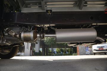 ������Խ��D5 PLUS ��׼�� 1.6L 122���� 3.75�׵�������С��(����)ͼƬ