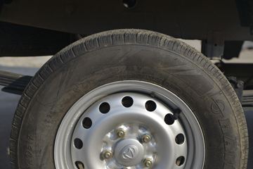 ������Խ �±�T3 1.3L ���� 91���� 2.22��˫������΢��(����)ͼƬ