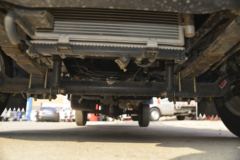 长安跨越 新豹T5 标准版 1.6L 汽油 122马力 2.71米双排仓栅式微卡(单后轮)(国六)(SC5031CCYNAS6B)