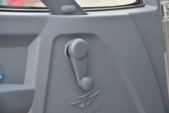 唐骏欧铃 小宝马 68马力 4X2 2.95米自卸车(ZB3042BDC3V)