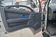 唐骏欧铃 小宝马 68马力 4X2 2.95米自卸车(ZB3042BDC3V)