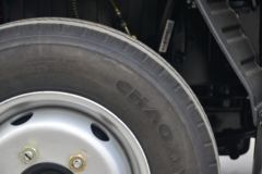 唐骏欧铃 小宝马 68马力 4X2 2.95米自卸车(ZB3042BDC3V)