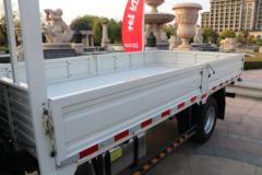 凯马 凯捷M3 经典版 130马力 4.16米单排栏板轻卡(国六)(全柴)(KMC1042A336DP6)