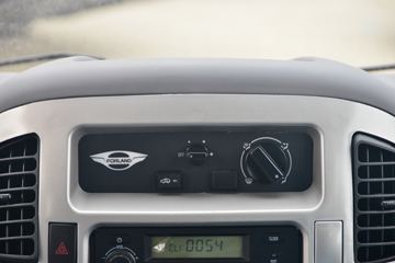 ����ʱ�� С��֮��2 1.5L 116���� ���� 3.05��˫������΢��(����)(BJ1035V4AV5-51)ͼƬ