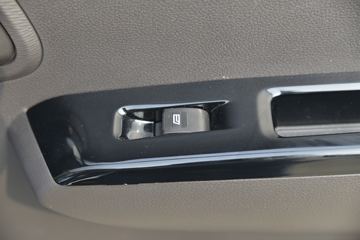  M1  1.6L 122  2.55˫΢(BJ1031V4AV4-53)ͼƬ