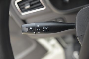  M1  1.6L 122  2.55˫΢(BJ1031V4AV4-53)ͼƬ