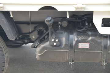  M1  1.6L 122  2.55˫΢(BJ1031V4AV4-53)ͼƬ