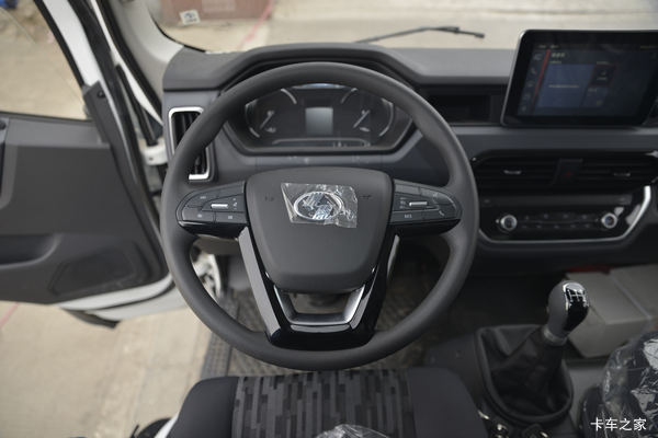 上汽轻卡合规蓝牌跃进C500载货车优惠4000元活动中!