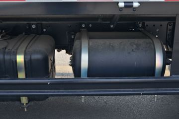 Ծ�� ��ԽC300-33 125���� 4.2�׵��������Ῠ(SH1042ZFDDWZ4)ͼƬ