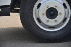 跃进 超越C300-33 125马力 4.2米单排栏板轻卡(SH1042ZFDDWZ4)