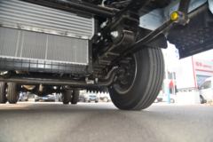 跃进 超越C300-33 125马力 4.2米单排栏板轻卡(SH1042ZFDDWZ4)