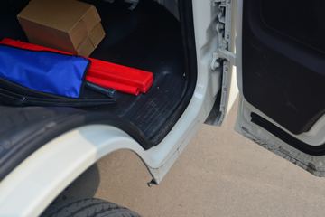 ���� ����M1 ����֮�� 1.5L 116���� ���� 3.3�׵�����������ʽ΢��(����)(BJ5031XYK5JV4-51)ͼƬ