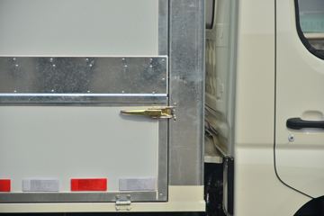 ���� ����M1 ����֮�� 1.5L 116���� ���� 3.3�׵�����������ʽ΢��(����)(BJ5031XYK5JV4-51)ͼƬ