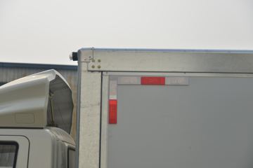 ���� ����M1 ����֮�� 1.5L 116���� ���� 3.3�׵�����������ʽ΢��(����)(BJ5031XYK5JV4-51)ͼƬ