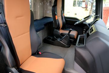 �й����� �ǵ¿�SITRAK G5�ؿ� 270���� 4X2 9.92����ʽ�ػ���ͼƬ