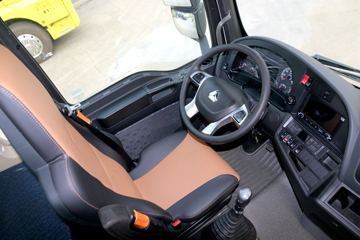 �й����� �ǵ¿�SITRAK G5�ؿ� 270���� 4X2 9.92����ʽ�ػ���ͼƬ