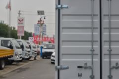 跃进 福星S80 95马力 3.62米单排厢式小卡(国六)(SH5043XXYPEDBNZ)