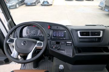 �й����� �ǵ¿�SITRAK G5�ؿ� 270���� 4X2 9.92����ʽ�ػ���ͼƬ