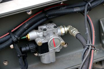 �й����� �ǵ¿�SITRAK G5�ؿ� 270���� 4X2 9.92����ʽ�ػ���ͼƬ