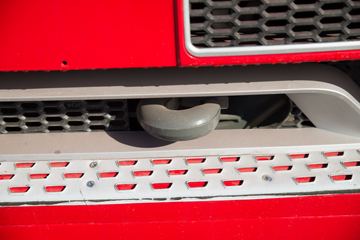 �й����� ���N5W�п� 220���� 4X2 6.75�ײ�դʽ�ػ���(ZZ5185CCYK5113E1H)ͼƬ