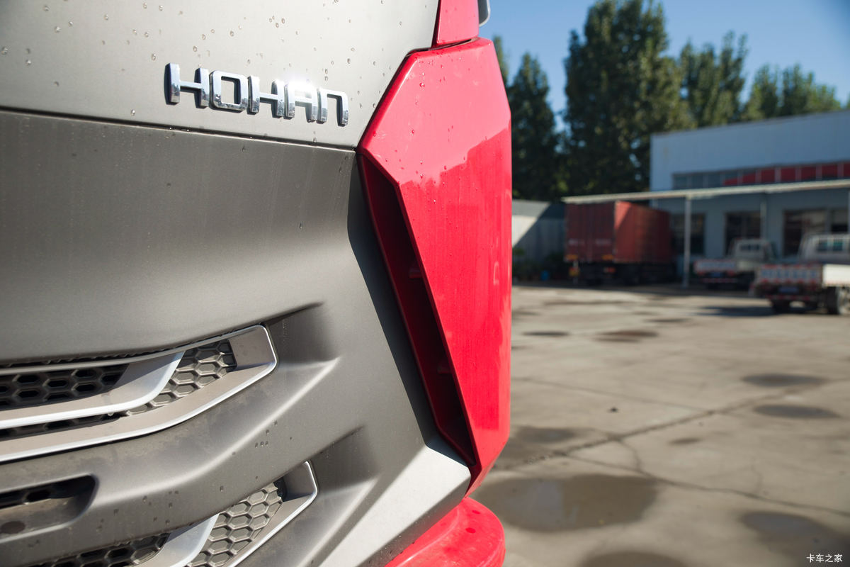 �й����� ���N5W�п� 220���� 4X2 6.75�ײ�դʽ�ػ������                                                