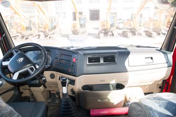 �й����� ���N5W�п� 220���� 4X2 6.75�ײ�դʽ�ػ���(ZZ5185CCYK5113E1H)ͼƬ