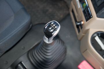 �й����� ���N5W�п� 220���� 4X2 6.75�ײ�դʽ�ػ���(ZZ5185CCYK5113E1H)ͼƬ