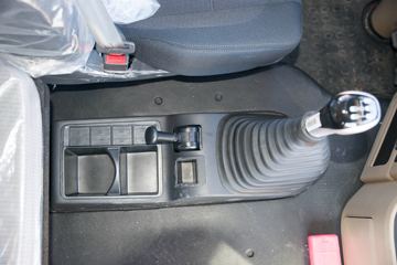 �й����� ���N5W�п� 220���� 4X2 6.75�ײ�դʽ�ػ���(ZZ5185CCYK5113E1H)ͼƬ