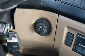 �й����� ���N5W�п� 220���� 4X2 6.75�ײ�դʽ�ػ���(ZZ5185CCYK5113E1H)ͼƬ