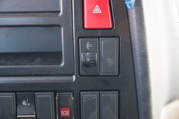 �й����� ���N5W�п� 220���� 4X2 6.75�ײ�դʽ�ػ���(ZZ5185CCYK5113E1H)ͼƬ