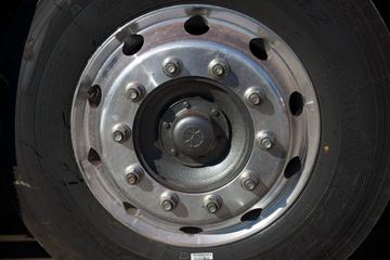 �й����� ���N5W�п� 220���� 4X2 6.75�ײ�դʽ�ػ���(ZZ5185CCYK5113E1H)ͼƬ