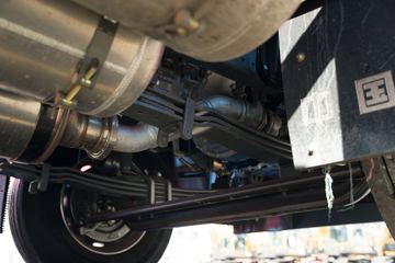 �й����� ���N5W�п� 220���� 4X2 6.75�ײ�դʽ�ػ���(ZZ5185CCYK5113E1H)ͼƬ