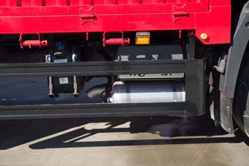 �й����� ���N5W�п� 220���� 4X2 6.75�ײ�դʽ�ػ���(ZZ5185CCYK5113E1H)ͼƬ