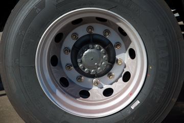 �й����� ���N5W�п� 220���� 4X2 6.75�ײ�դʽ�ػ���(ZZ5185CCYK5113E1H)ͼƬ