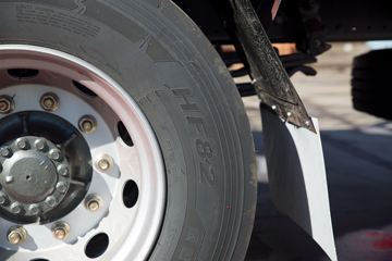 �й����� ���N5W�п� 220���� 4X2 6.75�ײ�դʽ�ػ���(ZZ5185CCYK5113E1H)ͼƬ