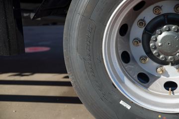 �й����� ���N5W�п� 220���� 4X2 6.75�ײ�դʽ�ػ���(ZZ5185CCYK5113E1H)ͼƬ