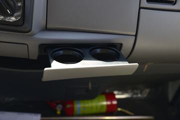 ���� ˳��խ�� 116���� 4X2 4.145����س�(JMT5040XBWXG2)ͼƬ