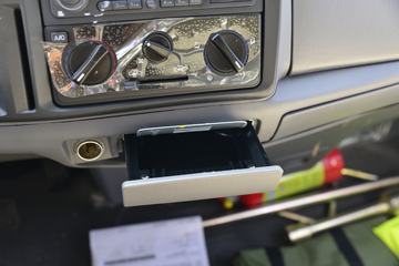 ���� ˳��խ�� 116���� 4X2 4.145����س�(JMT5040XBWXG2)ͼƬ