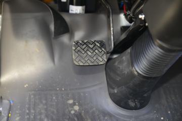 ���� ˳��խ�� 116���� 4X2 4.145����س�(JMT5040XBWXG2)ͼƬ