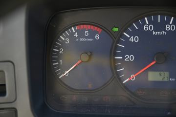 ���� ˳��խ�� 116���� 4X2 4.145����س�(JMT5040XBWXG2)ͼƬ