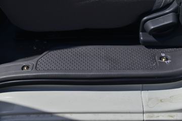 ���� ˳��խ�� 116���� 4X2 4.145����س�(JMT5040XBWXG2)ͼƬ