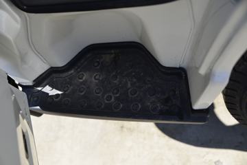 ���� ˳��խ�� 116���� 4X2 4.145����س�(JMT5040XBWXG2)ͼƬ