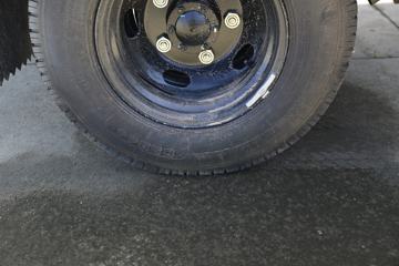 ���� ˳��խ�� 116���� 4X2 4.145����س�(JMT5040XBWXG2)ͼƬ