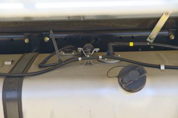 ���� ˳��խ�� 116���� 4X2 4.145����س�(JMT5040XBWXG2)ͼƬ