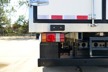 ���� ˳��խ�� 116���� 4X2 4.145����س�(JMT5040XBWXG2)ͼƬ