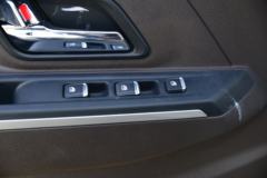 江铃 新款顺达窄体 116马力 3.265米双排栏板轻卡(国六)(JX1041TSG26)