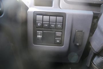 �й������ɶ����ó� ��ʨ 190���� 4X2 3.8����ж��(����)ͼƬ