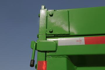 �й������ɶ����ó� ��ʨ 190���� 4X2 3.8����ж��(����)ͼƬ